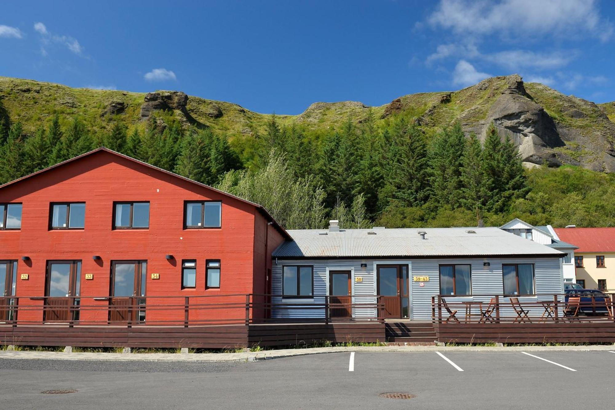 Klausturhof Guesthouse Kirkjubæjarklaustur Exterior foto